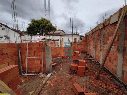 Sobrado Com Dois Quartos Próx. Ao Jacomar Do Sitio Cercado - So1235