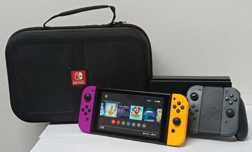 Nintendo Switch 32gb Desbloqueada 4 Joycon + 256gb Sd Bolso