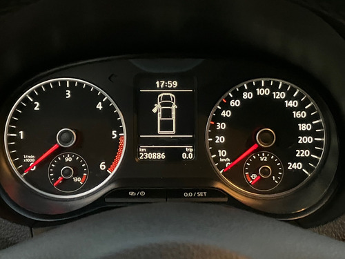 Imagen 11 de 22 de Volkswagen Amarok Highline Pack 180 Cv At 4x4 2014