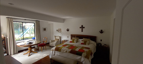 Imagen 9 de 12 de Casa Familiar Las Condes. 8 Piezas 4 Baños