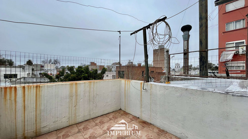 Casa De 2 Dormitorios, 2 Baños Y Garaje En Parque Batlle