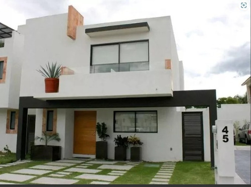 Casa De Remate Bancario En Juriquilla Querétaro