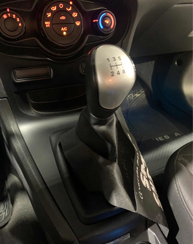 Ford Fiesta Kinetic Design 1.6 Design 120cv Titanium 2012