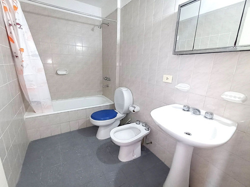 Departamento En Venta 3 Amb Con Cochera Parque Chacabuco