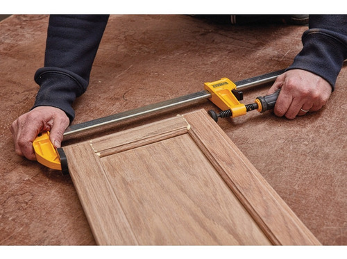 Prensa De Barra De 6 PuLG De 1000 Lb Dewalt Dwht83264