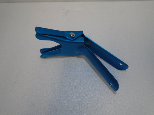 Pinza Para Embudo De Filtracion Azul Advantech