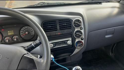 Imagem 8 de 9 de Kia Bongo Plataforma Guincho