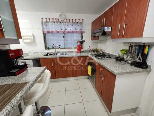 Casa Con Gran Patio, Excelente Ubicacion 5dor (71237)
