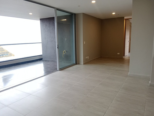 Apartamento En Arriendo Ubicado En El Poblado Sector El Tesoro (24055).