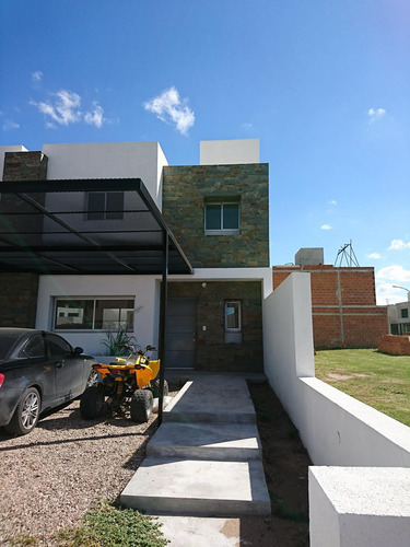 Venta - Claros Del Bosque Village - Duplex 3 Dormitorios