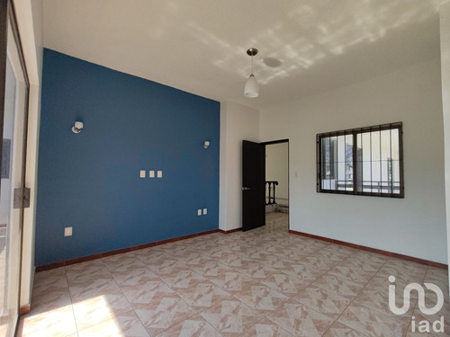 Venta Casa 5 Ambientes Ricardo Flores Magón