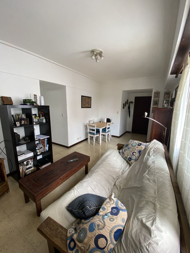 Imagen 3 de 12 de Venta / Amplio Departamento De 2 Ambientes