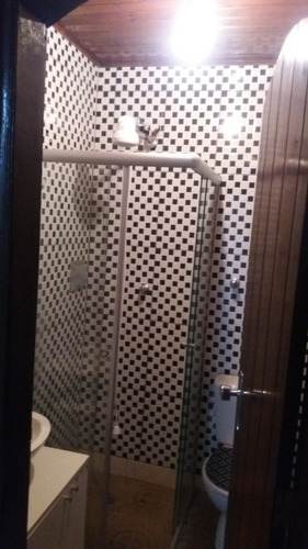 Casa Terrea Ideal Para Casal Estudante- Fl17