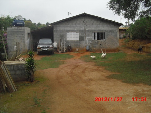 Excelente Chácara Com 2400m2