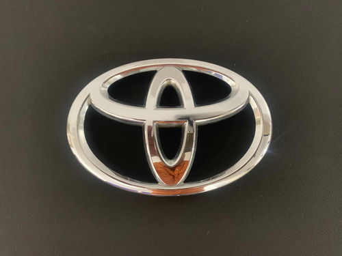 Emblema De Parrilla Frontal Fortuner 2006 2008