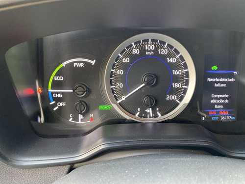 Imagen 9 de 16 de Toyota Corolla Cross Xe-i Hybrido 2022