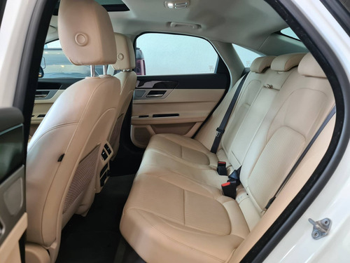 Jaguar Xf 2.0 Prestige Turbocharged Gasolina 4p Automático