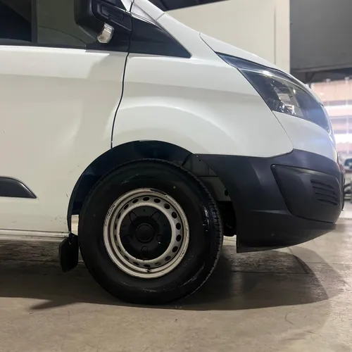 Ford Transit 2.2 Van Larga Techo Alto Custom Mt