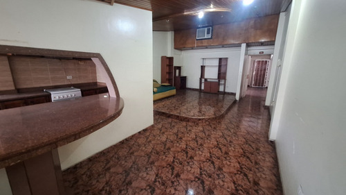 Vendo Apartamento Ubicado En La Urb. San Jacinto, Res. Río Dulce /es19