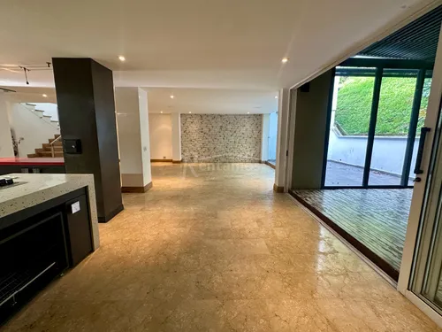 Casa En Arriendo En San Lucas. Cod A776086
