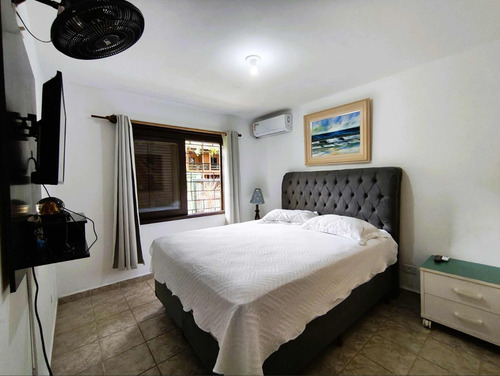 Casa Com 5 Quartos Na Prainha