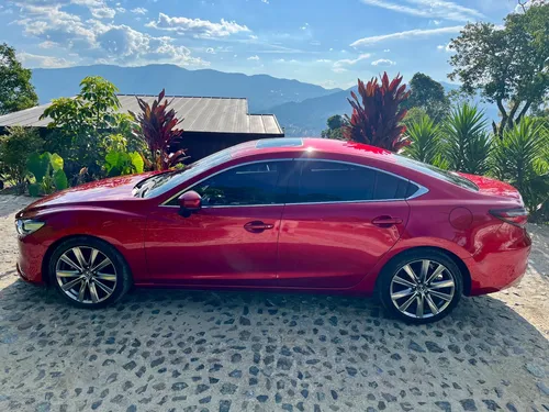 Mazda 6 2.5 Signature