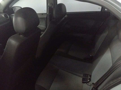 Imagem 8 de 12 de Volkswagen Gol G6 City 1.0 8v Flex