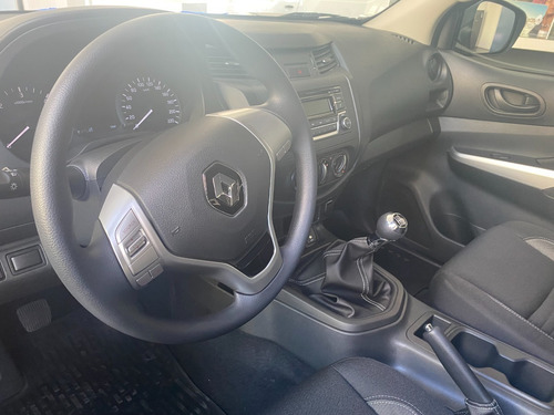 Imagen 17 de 25 de Renault Alaskan Confort 4x2 Mt 2023 Stock Entrega In Ep