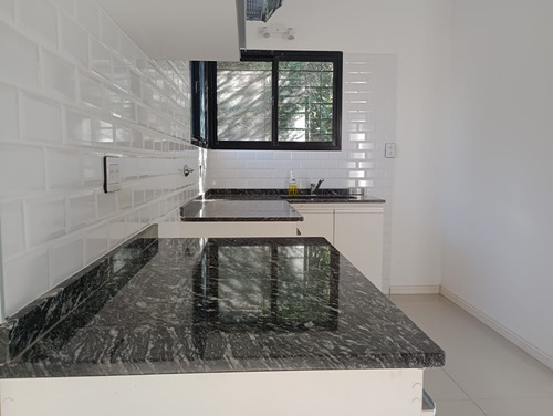 Casa A Estrenar-carpintería (zona Céntrica)