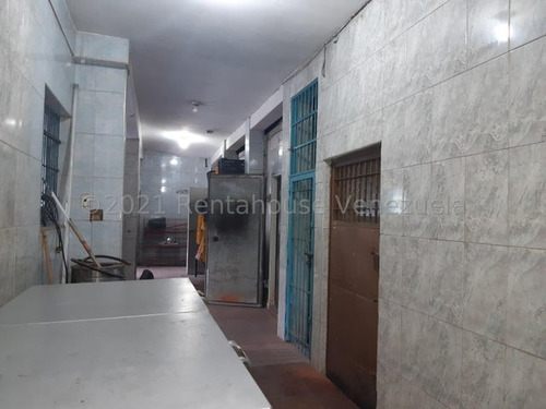 Edificio En Venta En Santa Rosa Con Excelente Ubicación Y Negocio Db 24-19955