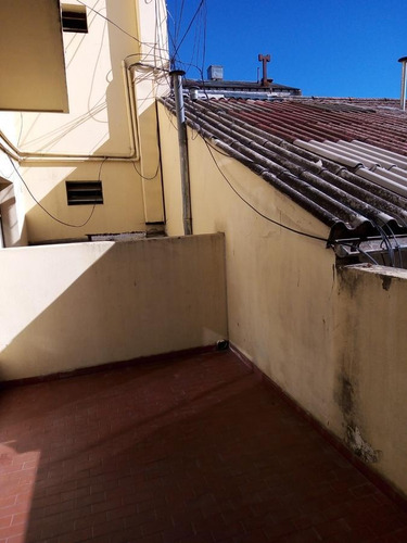 Imagen 4 de 18 de Muy Amplio Departamento, 2 Ambientes Con Patio - Centro