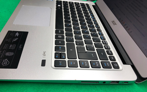 Laptop Acer Swift Sf314 51 Core I5 Ram 8gb Ssd 240gb Win 11 Gris (Usado)