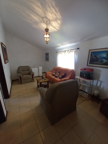Imagen 3 de 15 de Casa En Venta Sobre Avenida Zona Comercial De Colonia