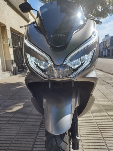 Imagen 1 de 7 de Honda Pcx 150 Línea Nueva