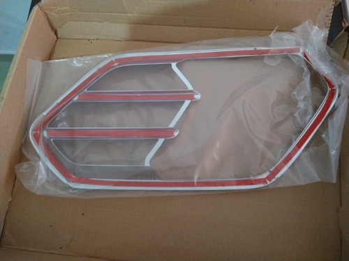 Imagen 4 de 4 de Ford Escape Halogeno Fog Light Luces Ribete Marco Cromado