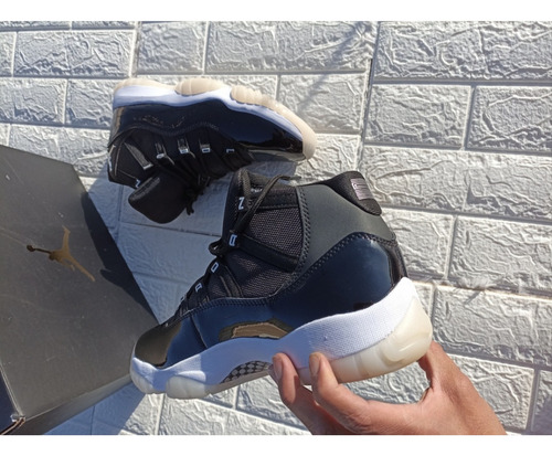 Tenis Jordan 11 Jubilee 26 Mx (Usado)