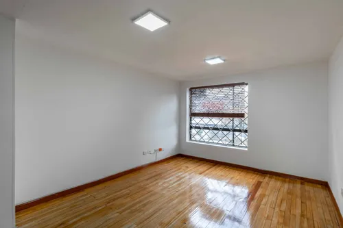 Casa En Arriendo/venta En La Castellana. Cod A23954