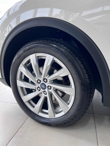 Imagen 13 de 25 de Ford Kuga Hibrida - Automotores Rosales