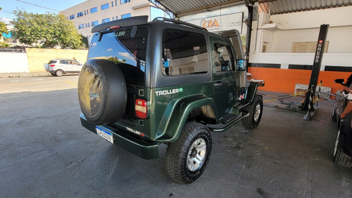 Troller T-4 3.0 Tr 2p