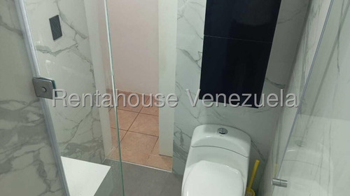 En Venta Apartamento En La Candelaria. Cod Flex: 25-17431