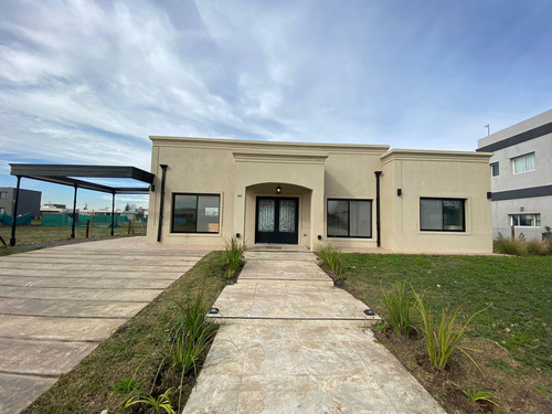 Casa A Estrenar Barrio La Alamaeda