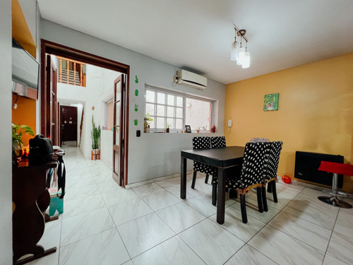 Imagen 11 de 16 de Espectacular Casa En Venta En Banfield Oeste Con 6 Amb, Parque Y Piscina