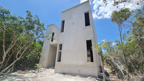 Venta Residencia En La Playa De Sisal, Via Costela