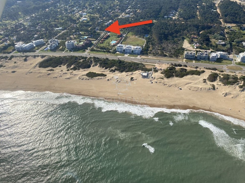 Imagen 7 de 10 de Apartamento De 1 Dormitorio En Venta En Punta Del Este, Playa Brava. - Punta Del Este Brava