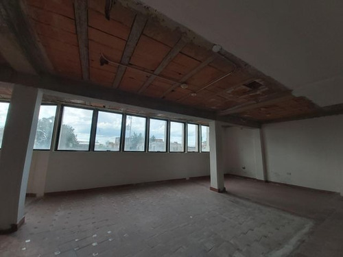 Imagen 9 de 30 de Local Comercial En Venta En Centro Barquisimeto Lara ++22-11158 */ M.c T. N° +0-4-2-4- 5.5.6. 5.7. 5.9 *--**