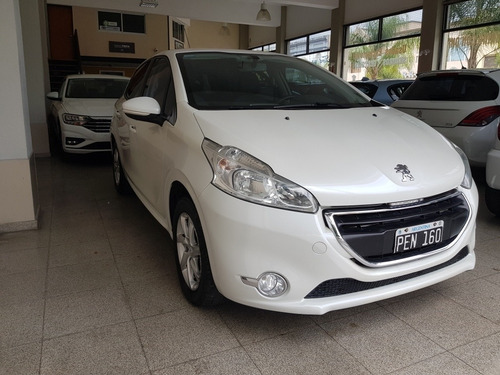 Peugeot 208 1.5 Allure 2015