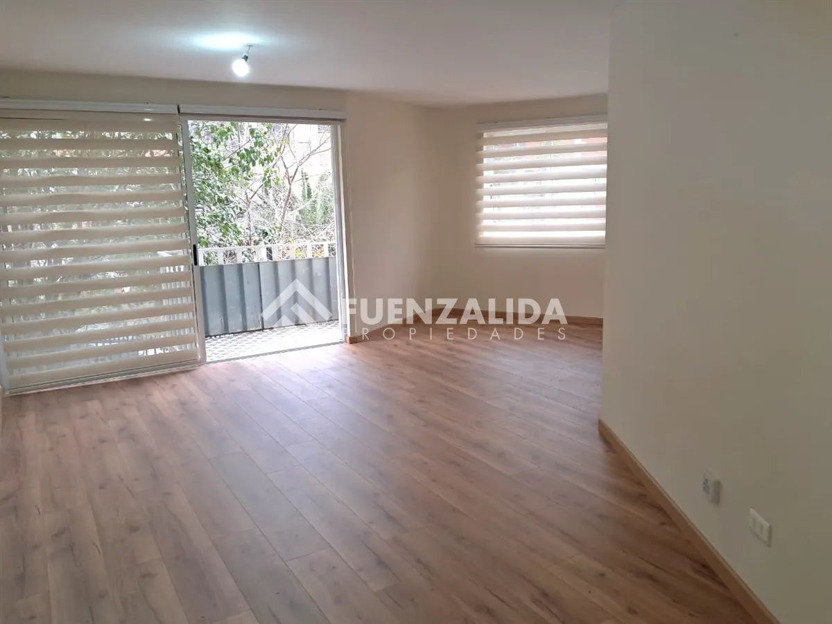 Imagen 2 de 18 de Departamento En Arriendo De 2 Dorm 1 B. En Providencia