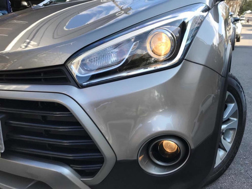 Imagem 4 de 15 de Hyundai Hb20x 1.6 16v Premium Flex 4p Automático 2017/2018