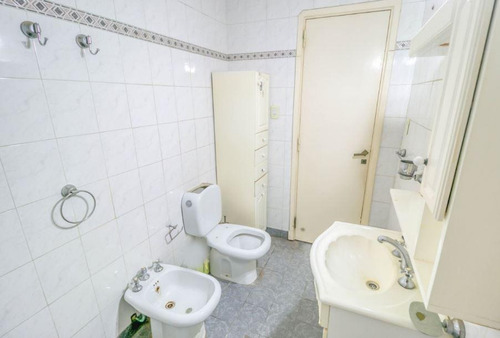 Imagen 21 de 22 de Ph Venta 2 Dormitorios 1 Baño 1 Patio 71 Mts 2 Totales - La Plata