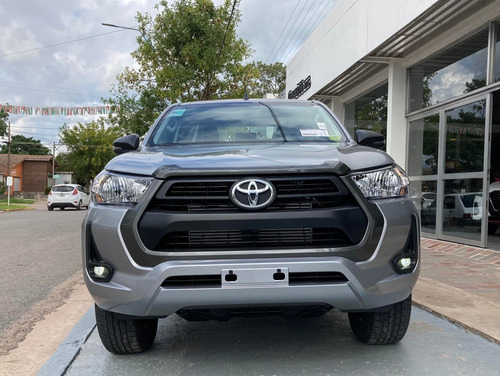 Imagen 14 de 15 de Toyota Hilux D/cabina 2.8 Tdi Sr 4x4 0km My2023 Disponible